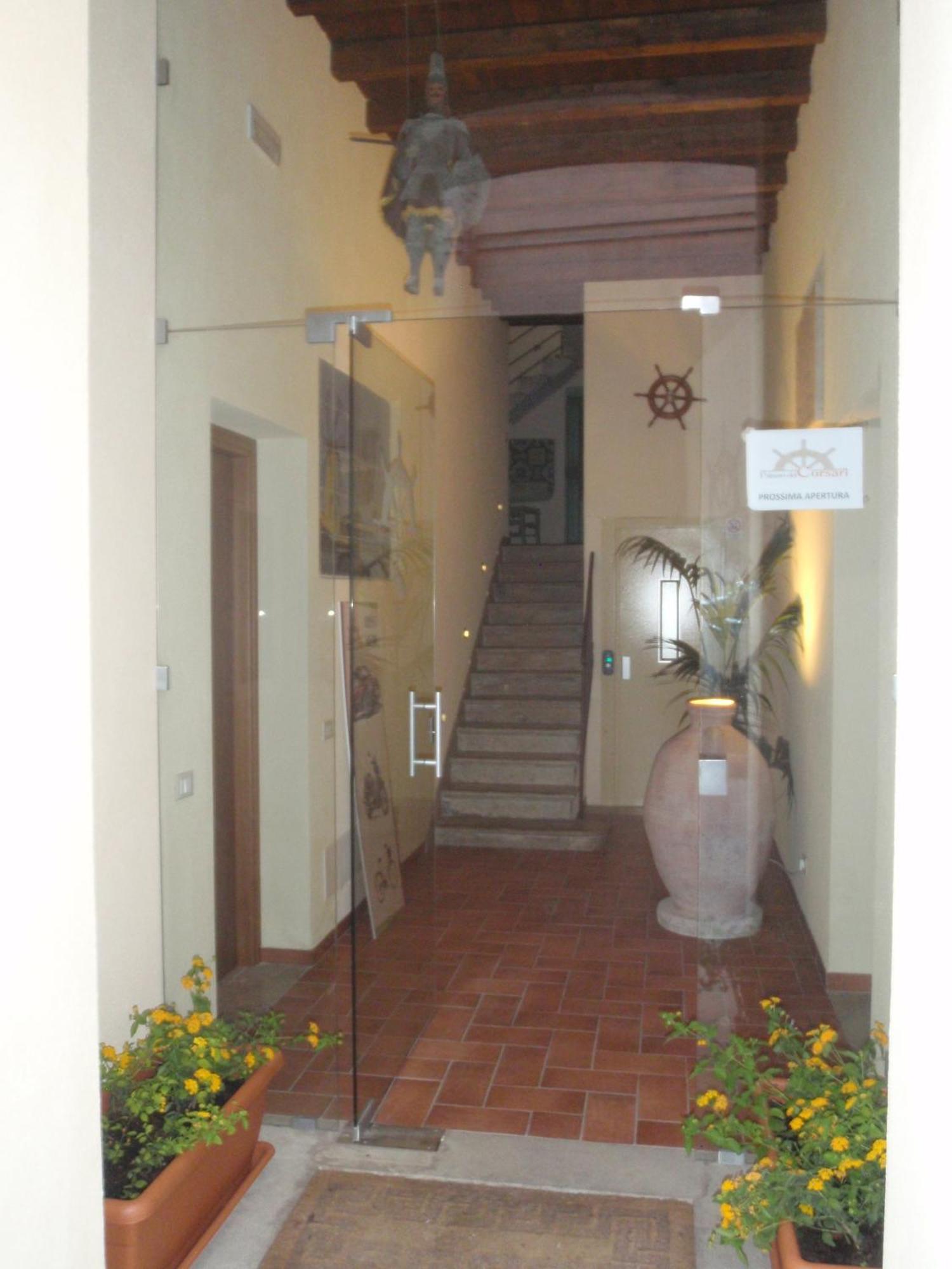Aparthotel Palazzo Dei Corsari Trapani Zewnętrze zdjęcie